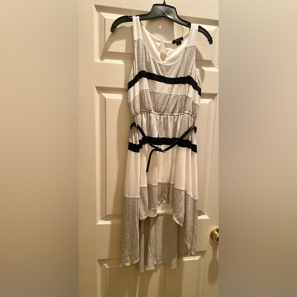 Sleeveless Hi-Lo summer dress